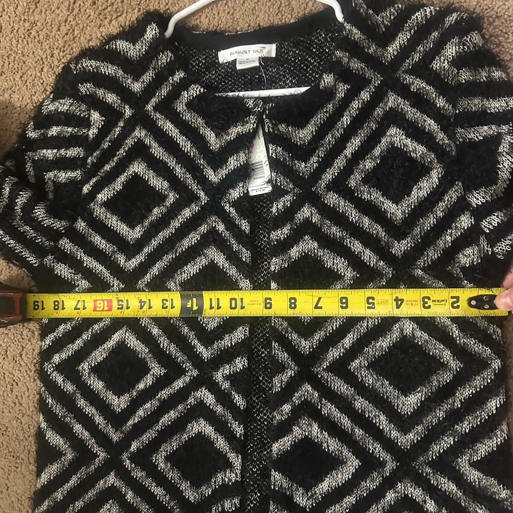 August Silk Monochrome Diamond Pattern Cardigan N… - image 5